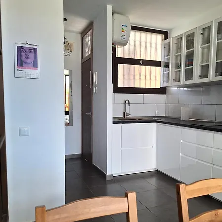 Stylish 2-bedroom Yumbo Holiday home